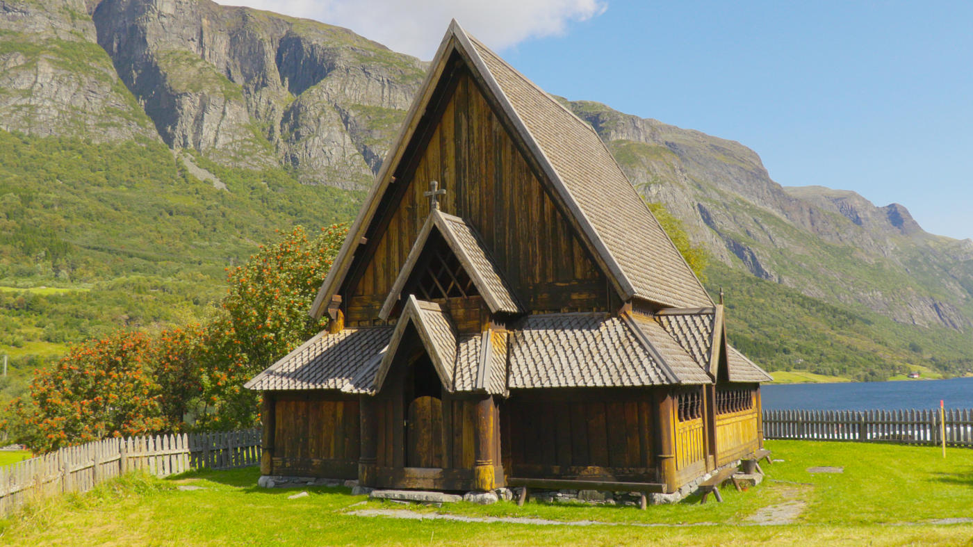 Øye Stavkirke - The Rebuilt Medieval Church