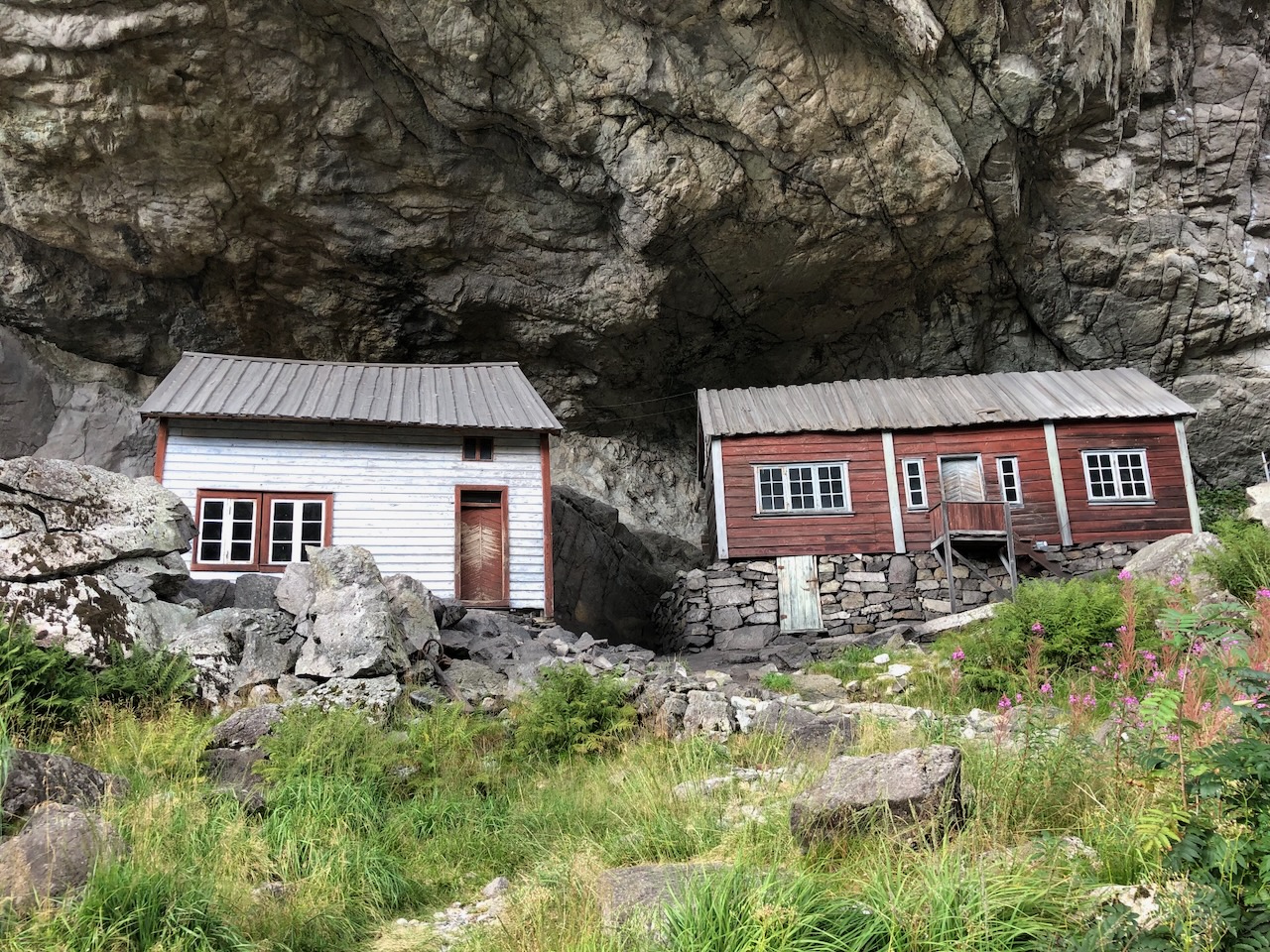 Helleren - Houses Under the Rock